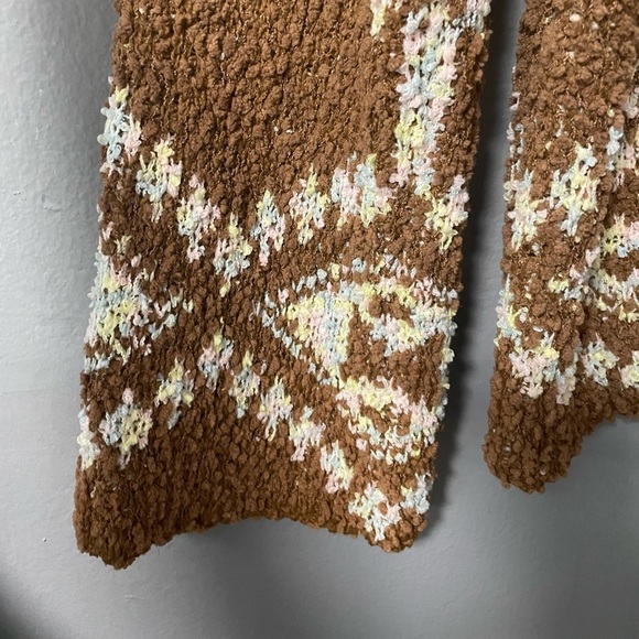 NWOT POL Popcorn Chenille V-Neck Oversized Brown and Pastels Sweater. Size Small - Picture 5 of 7